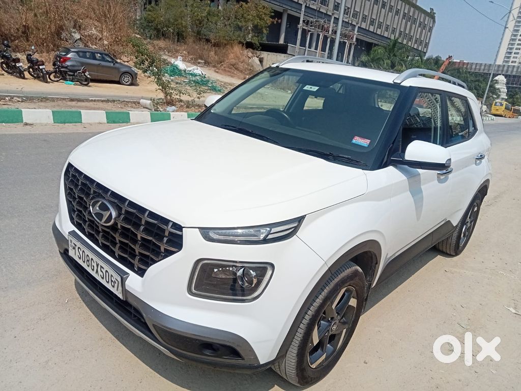 Hyundai Venue 2023 Petrol Manual - Excellent Condition
