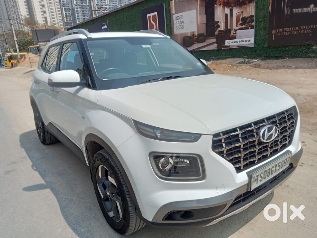 Hyundai Venue 2023 Petrol Manual - Excellent Condition
