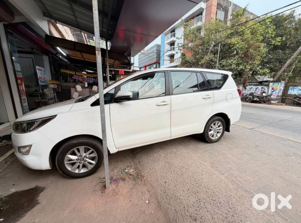 2016 Toyota Innova Crysta