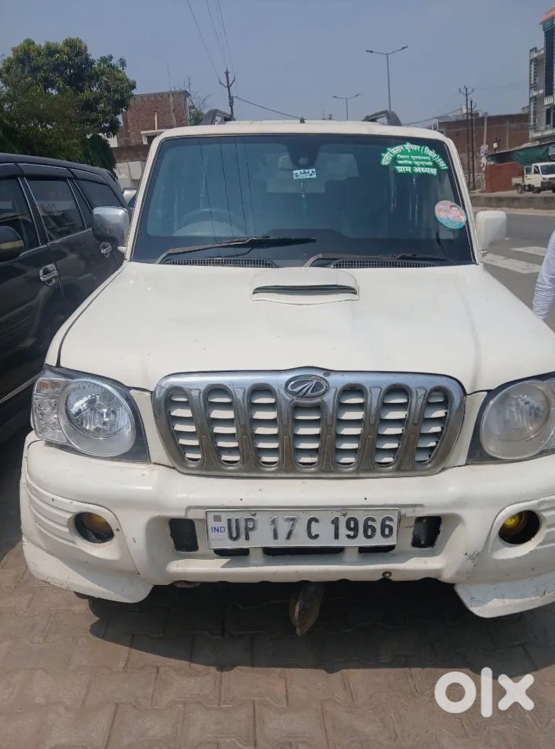 Mahindra Scorpio 2013 Petrol Automatic