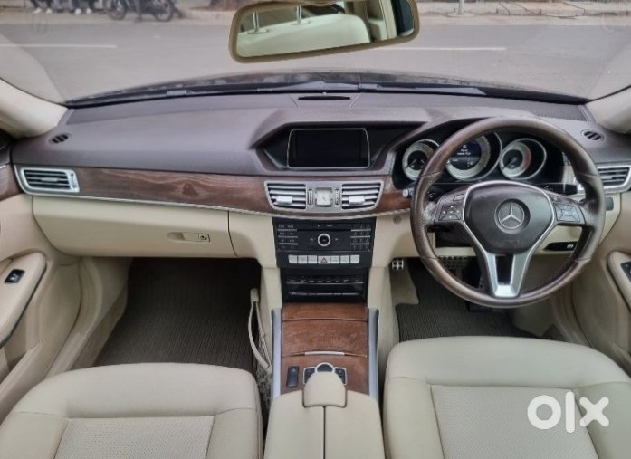 Mercedes Benz E-class Luxury Sedan
