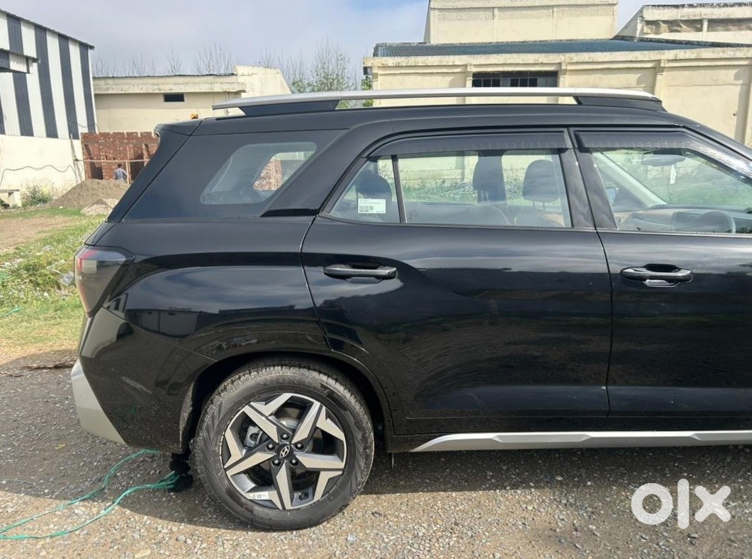 2023 Hyundai Alcazar - Premium Suv