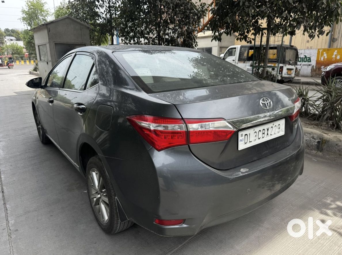Toyota Corolla Altis Cng Automatic 2011 - Excellent Mileage