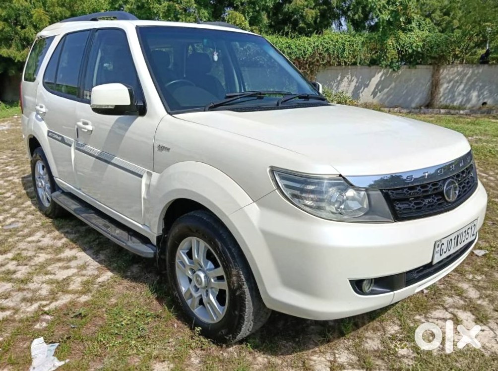 Tata Safari Storme 2013 Petrol