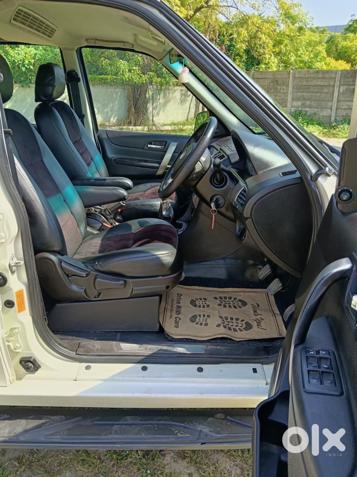 Tata Safari Storme 2013 Petrol