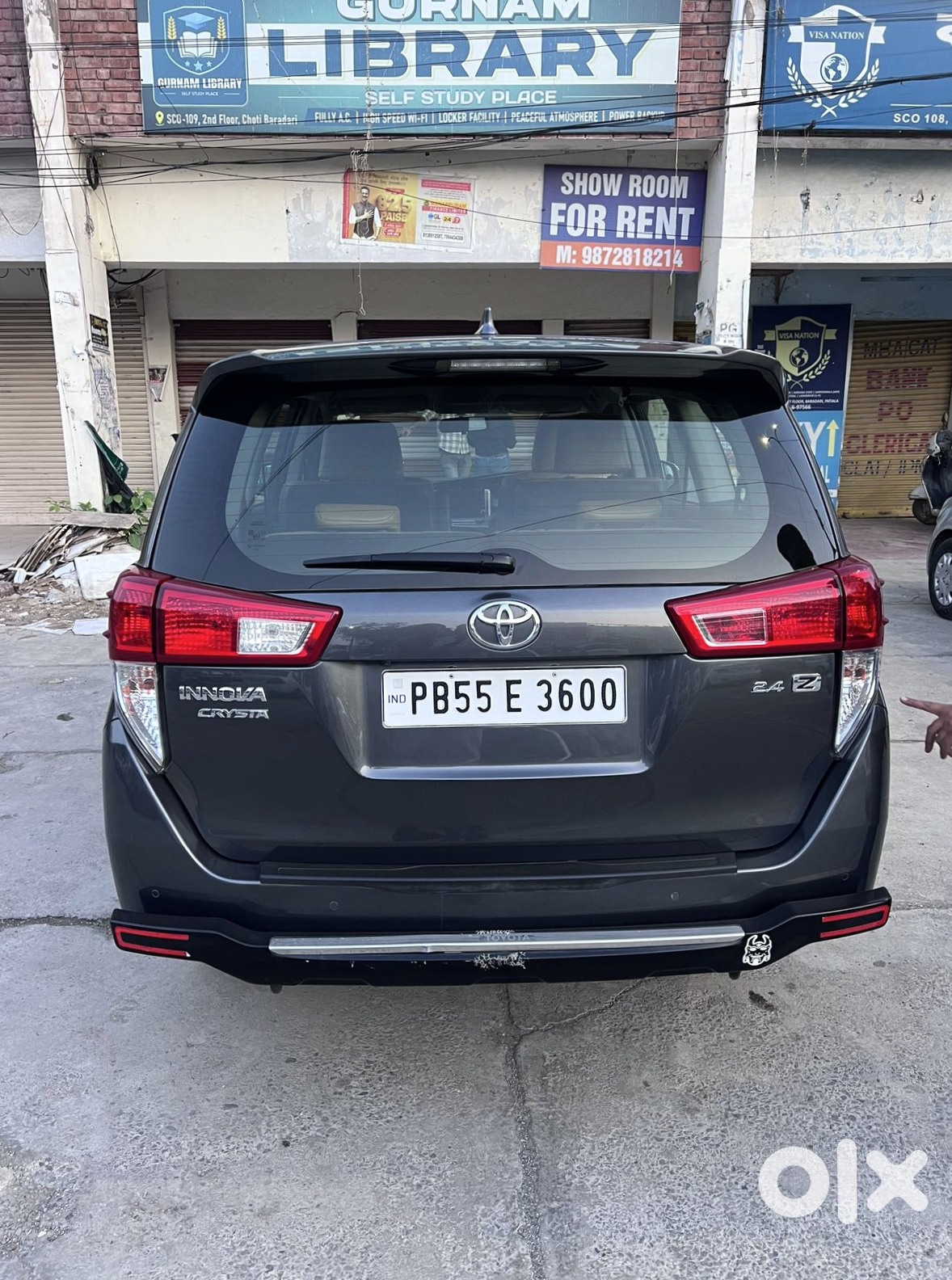 2025 Toyota Innova Crysta - Like New