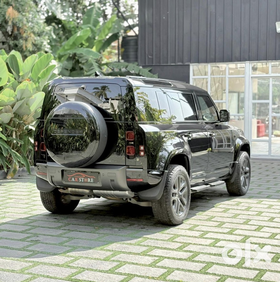 Land Rover Defender 2024 - Premium Suv