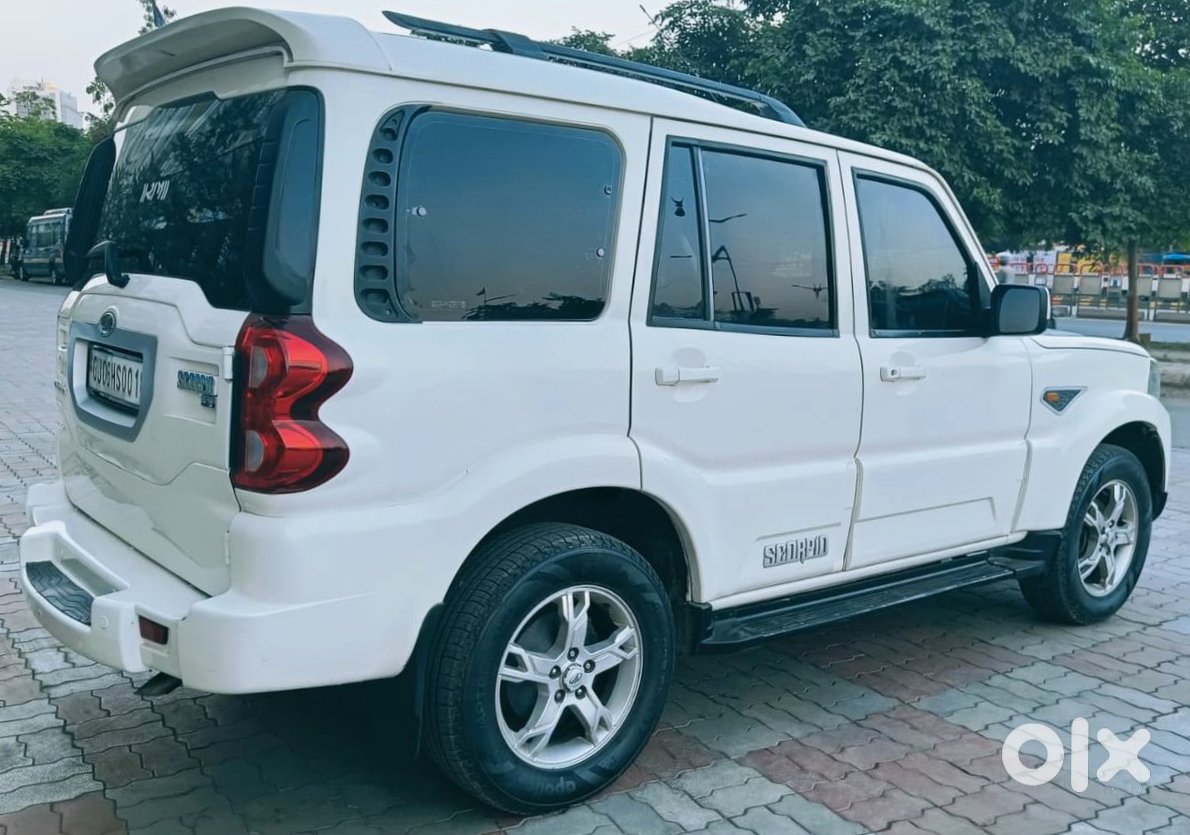 2022 Mahindra Scorpio - Low Km