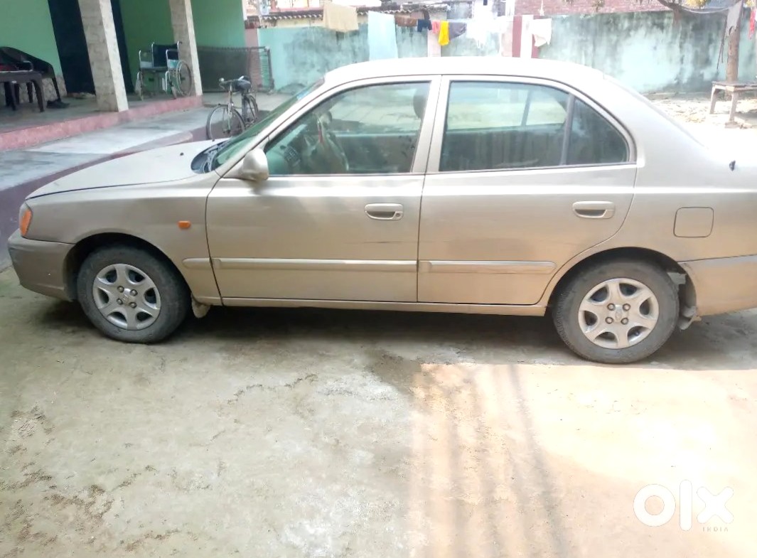 2012 Hyundai Accent - Reliable Family Car