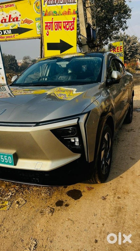 2025 Mahindra Xev 9e - Barely Driven