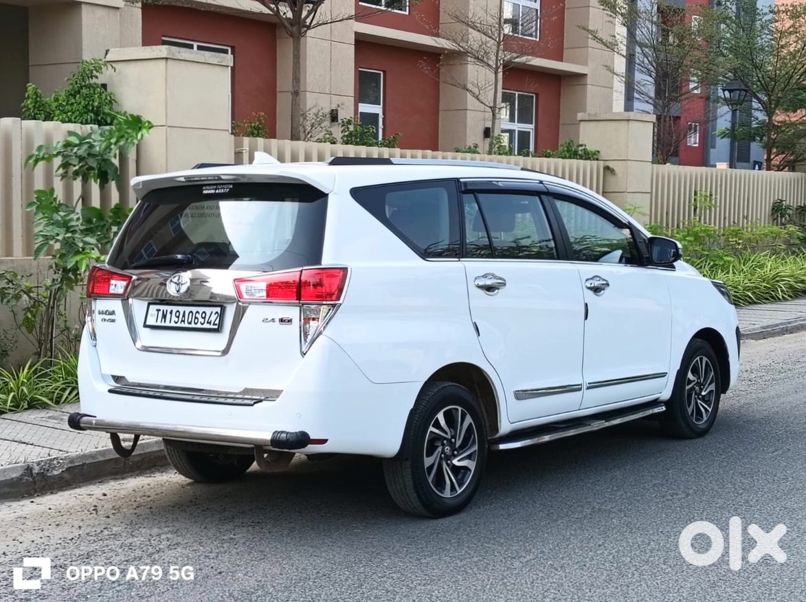 Toyota Innova Crysta Cng Automatic 2023