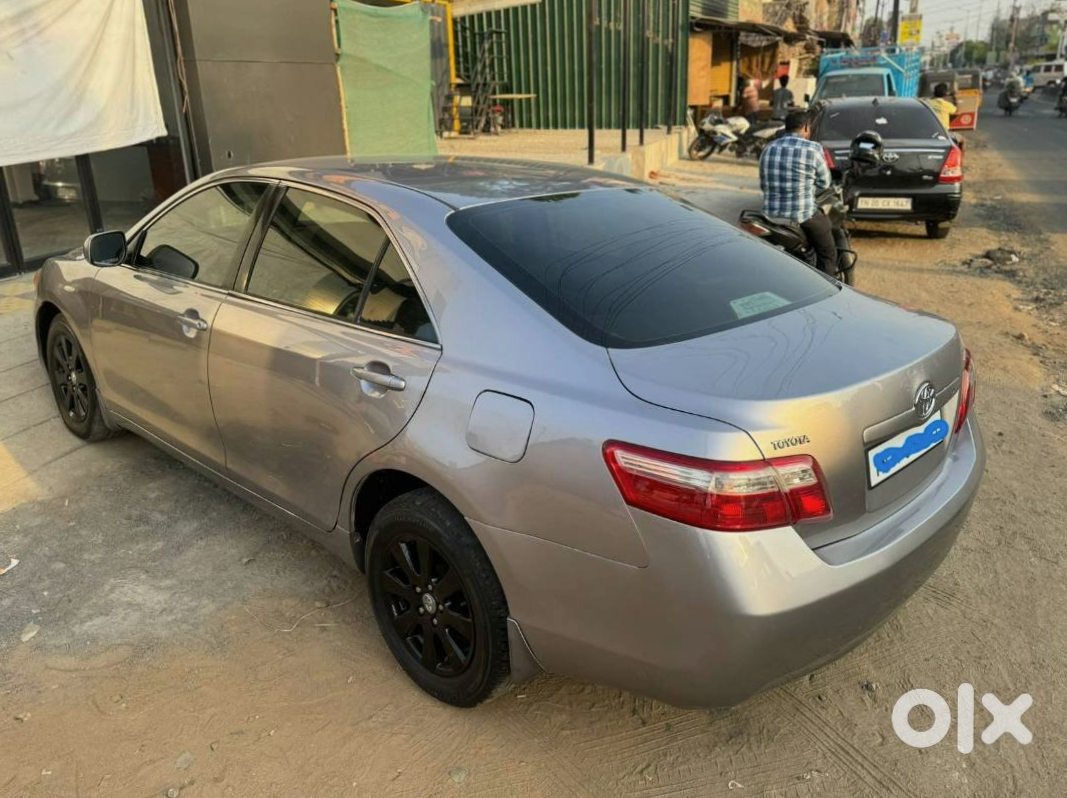 Selling My 2011 Toyota Camry