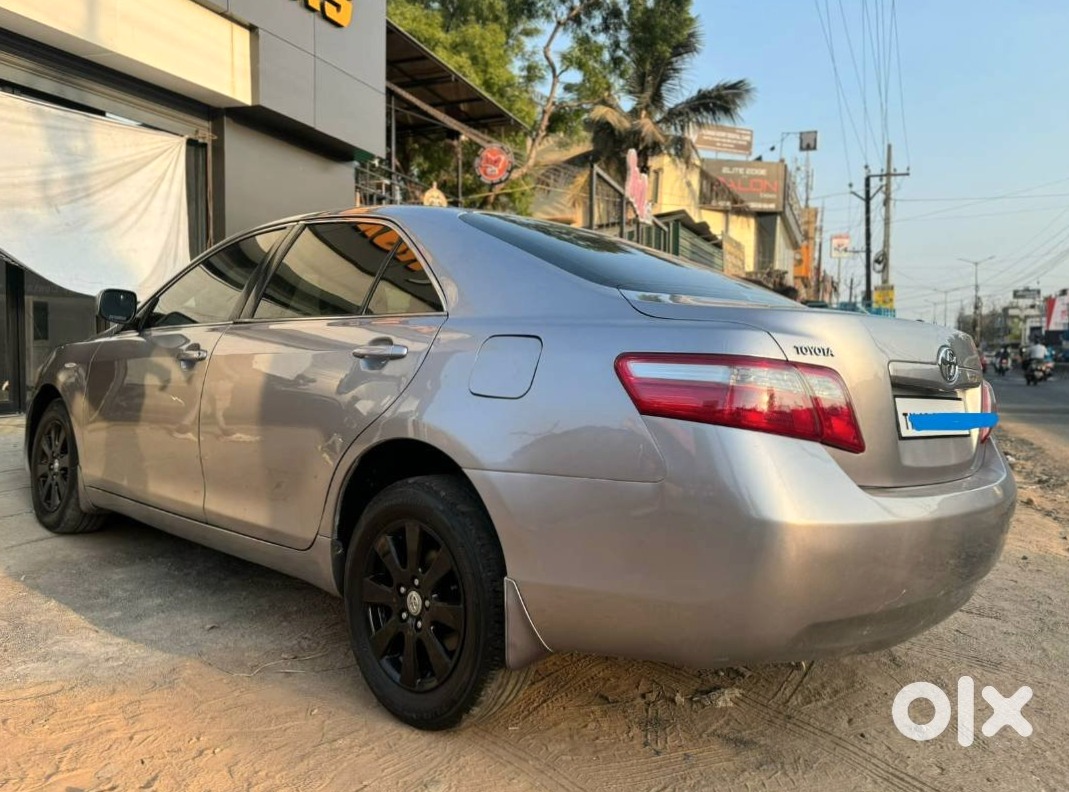 Selling My 2011 Toyota Camry