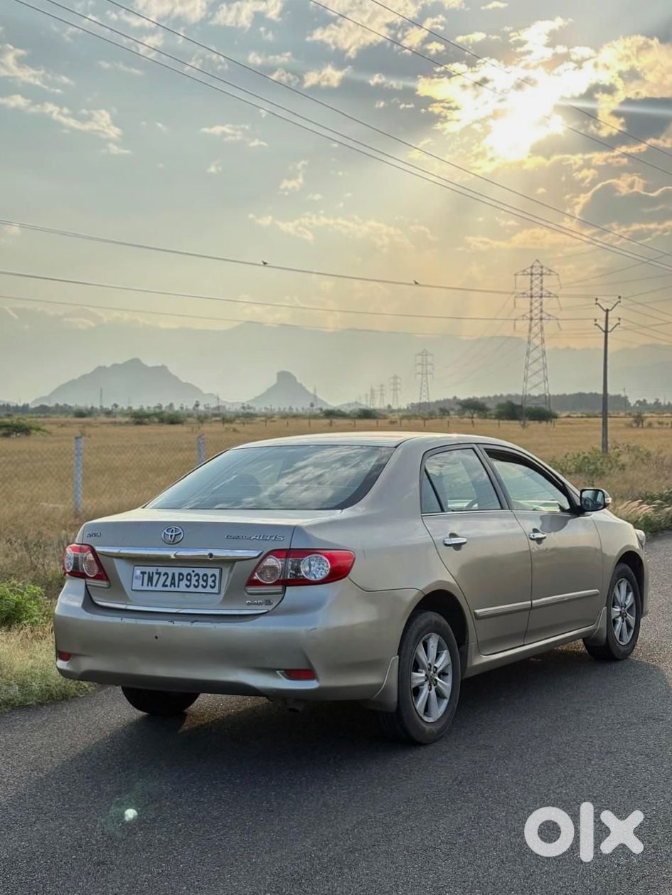 2013 Toyota Corolla Altis | Petrol | Manual