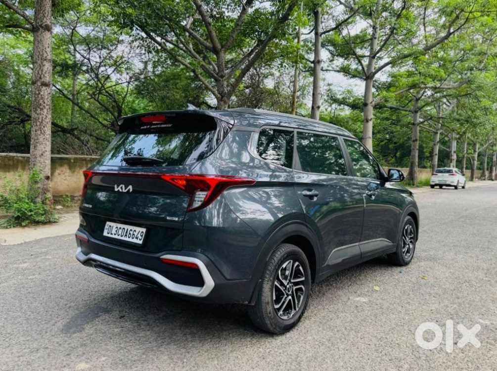 Kia Carens 2022 Petrol - Family Car