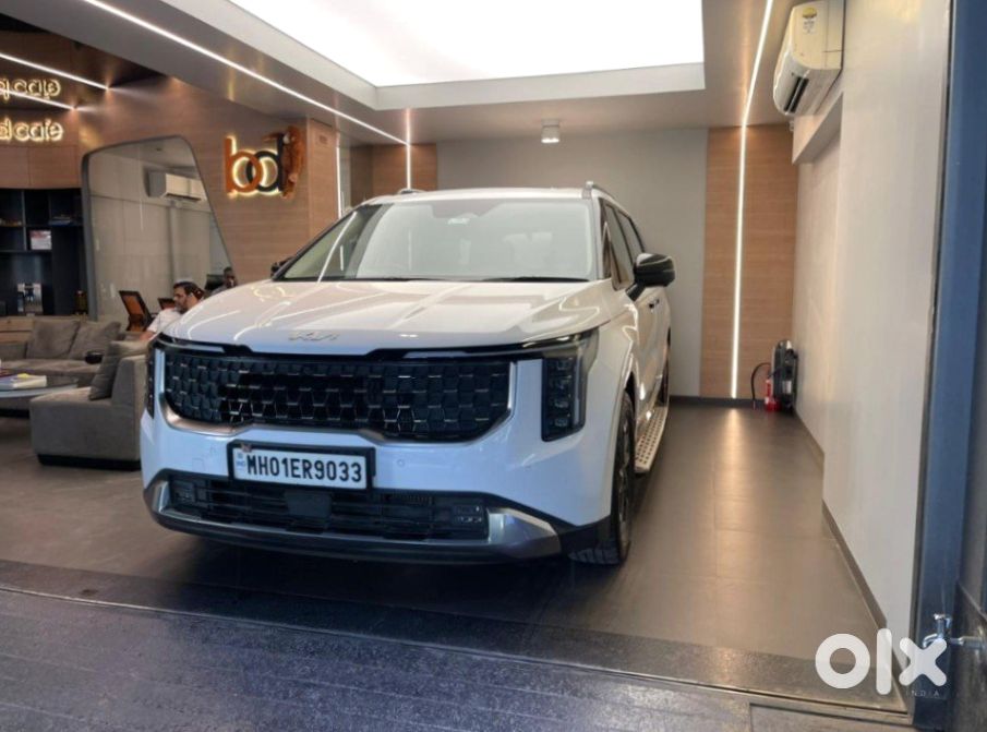 2024 Kia Carnival Cng - Going Abroad