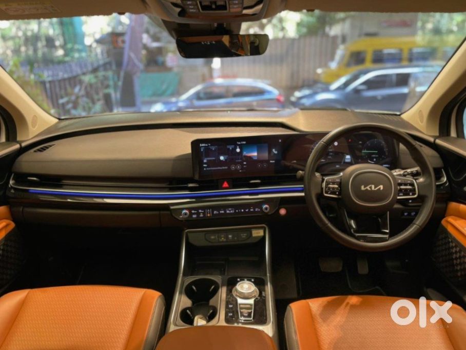 2024 Kia Carnival Cng - Going Abroad