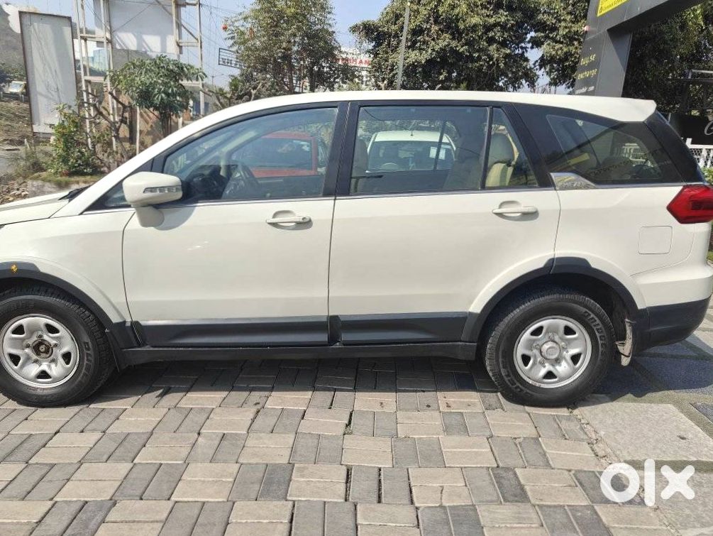 2017 Tata Hexa Petrol At