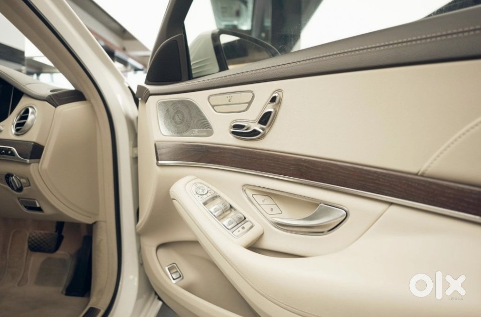 Mercedes S Class 2023 - Shifting Abroad