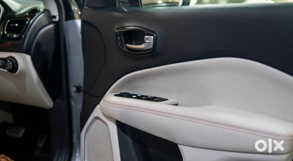 2023 Jeep Compass - Petrol Manual