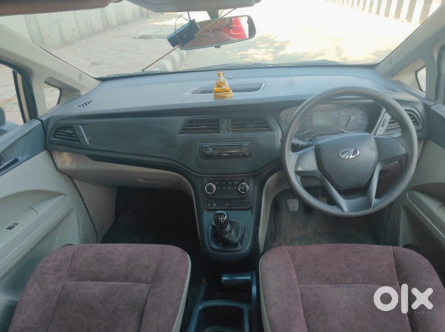 Mahindra Marazzo - Family Mpv
