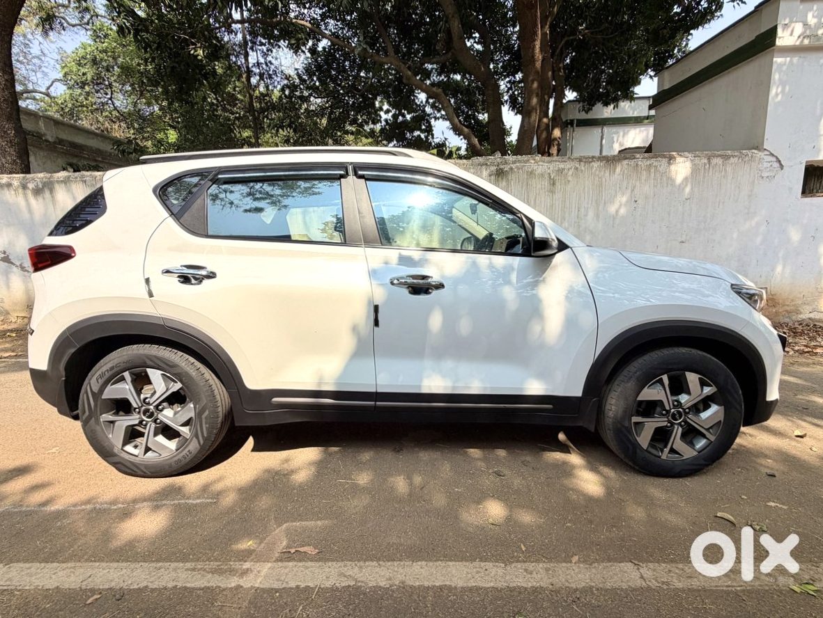 2025 Kia Sonet Cng Automatic - Almost New