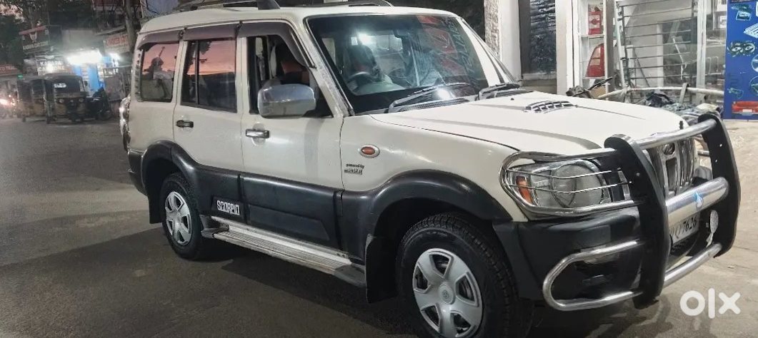 Mahindra Scorpio 2018 Petrol Automatic