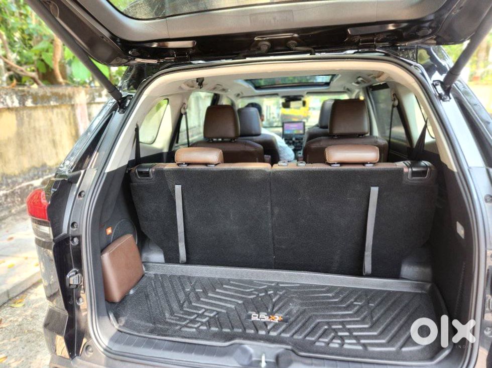 Toyota Innova Hycross 2023