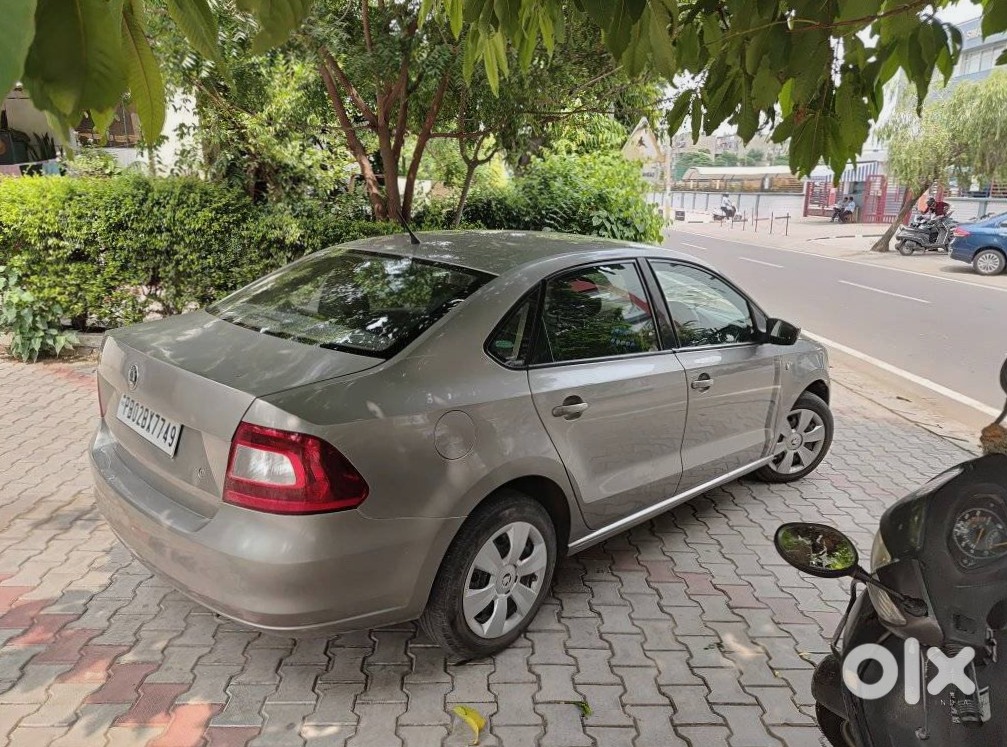 Skoda Rapid Petrol Automatic
