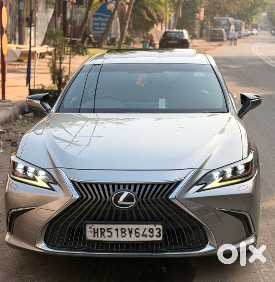 Luxury Sedan 2025 Lexus Es Diesel