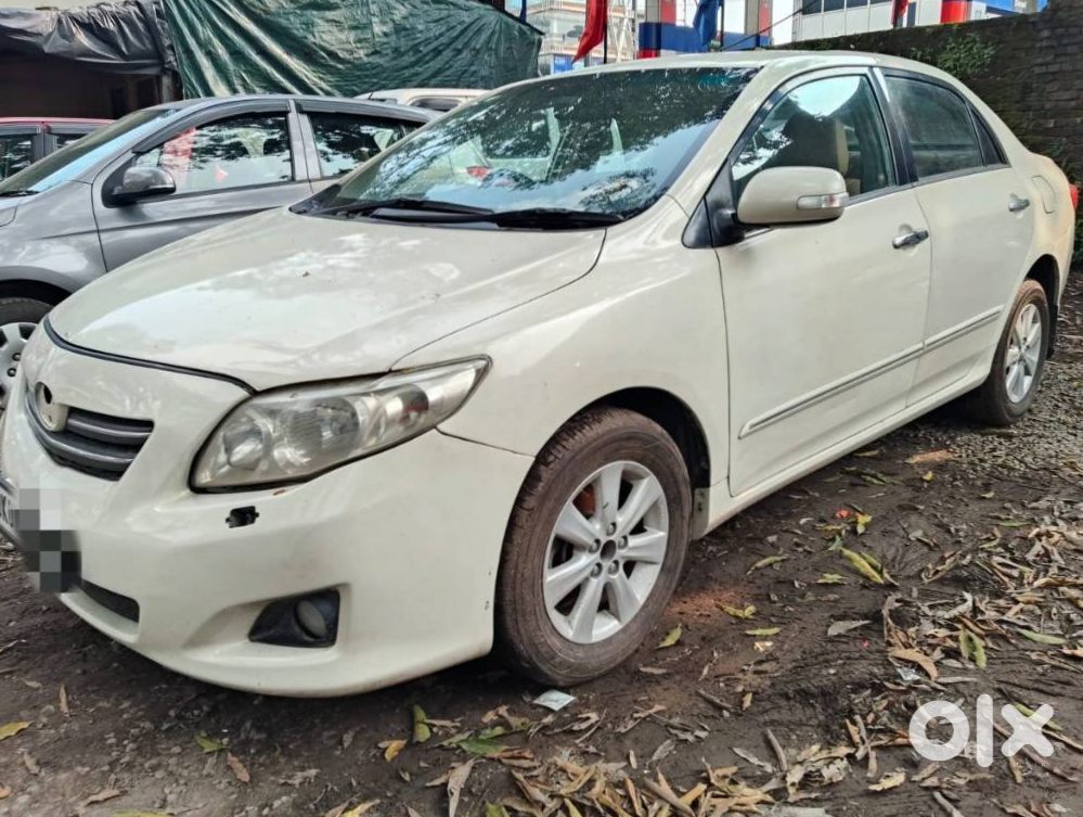 Toyota Corolla Altis Cng 2012