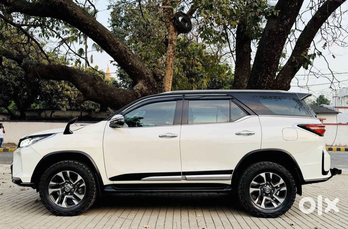 Toyota Legender 4x2 2019