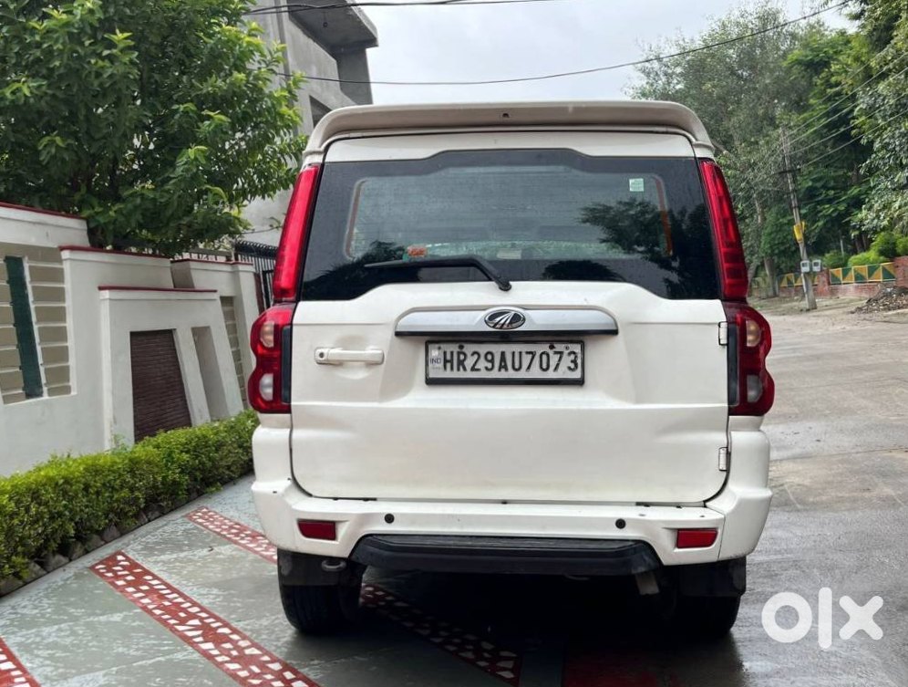 Mahindra Scorpio Automatic 2013 - Perfect For Adventure