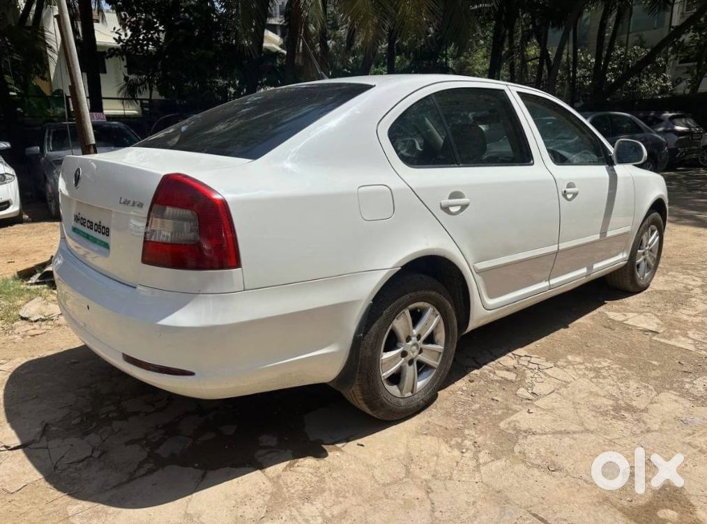 Skoda Laura Cng Automatic