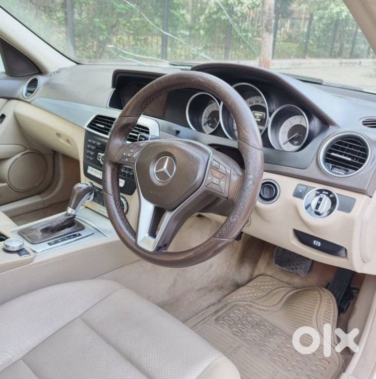Mercedes C-class Old Model