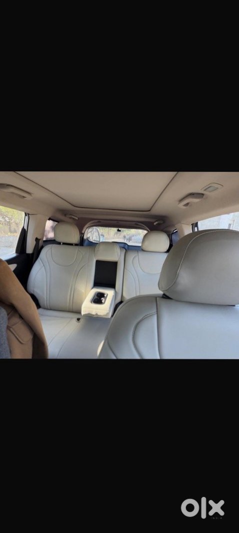 Mahindra Xuv700 2025