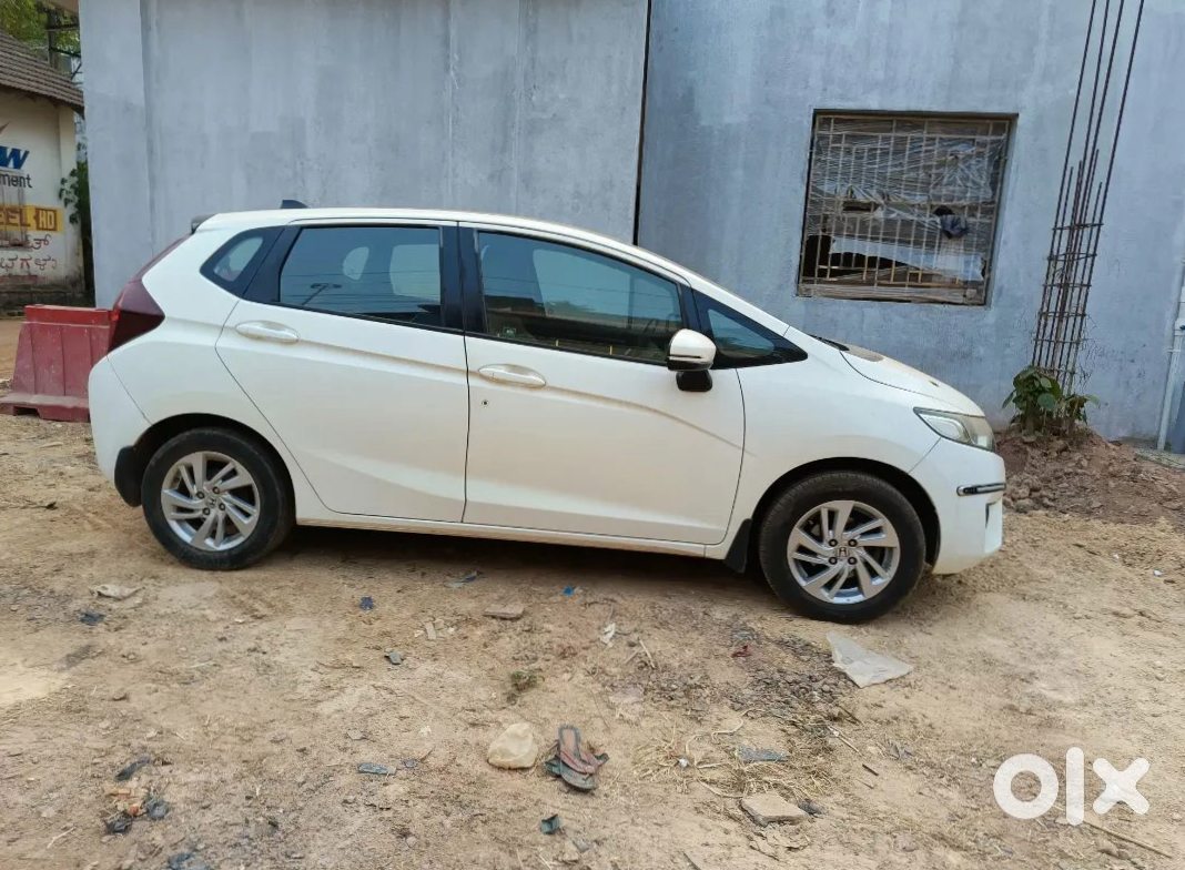 Urgent - Honda Jazz 2015