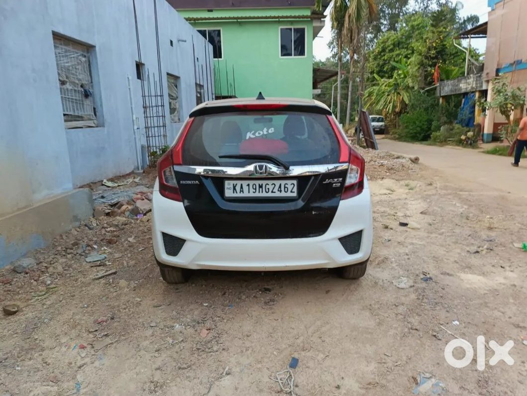 Urgent - Honda Jazz 2015