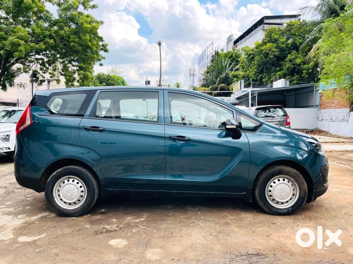 2021 Mahindra Marazzo Petrol Manual For Sale