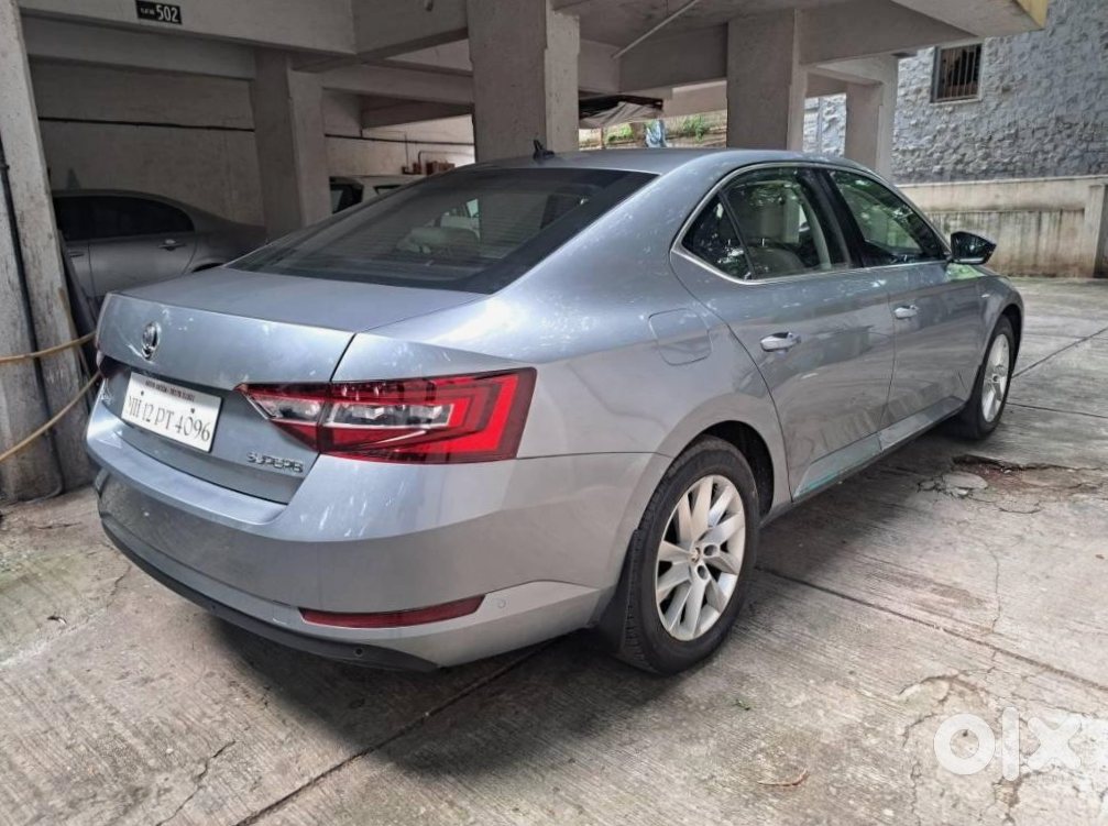 Skoda Superb 2023 Petrol