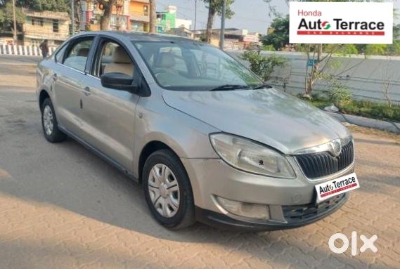 Skoda Rapid Cng 2017