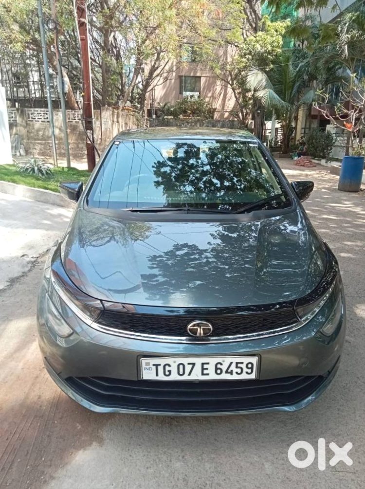2021 Tata Altroz - Tech-savvy Hatchback