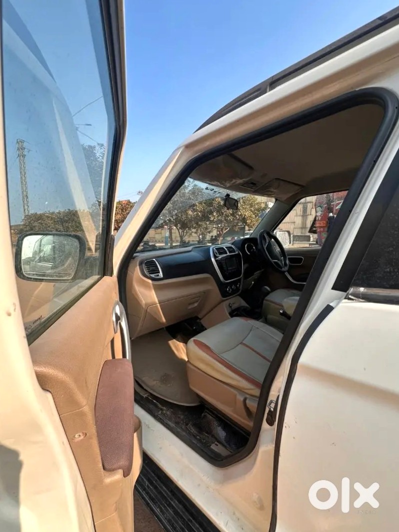 2019 Mahindra Tuv 300 Petrol Manual