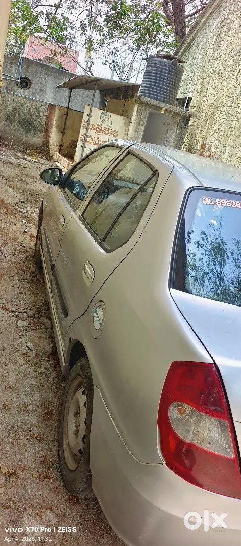 Tata Indigo V Series 2011