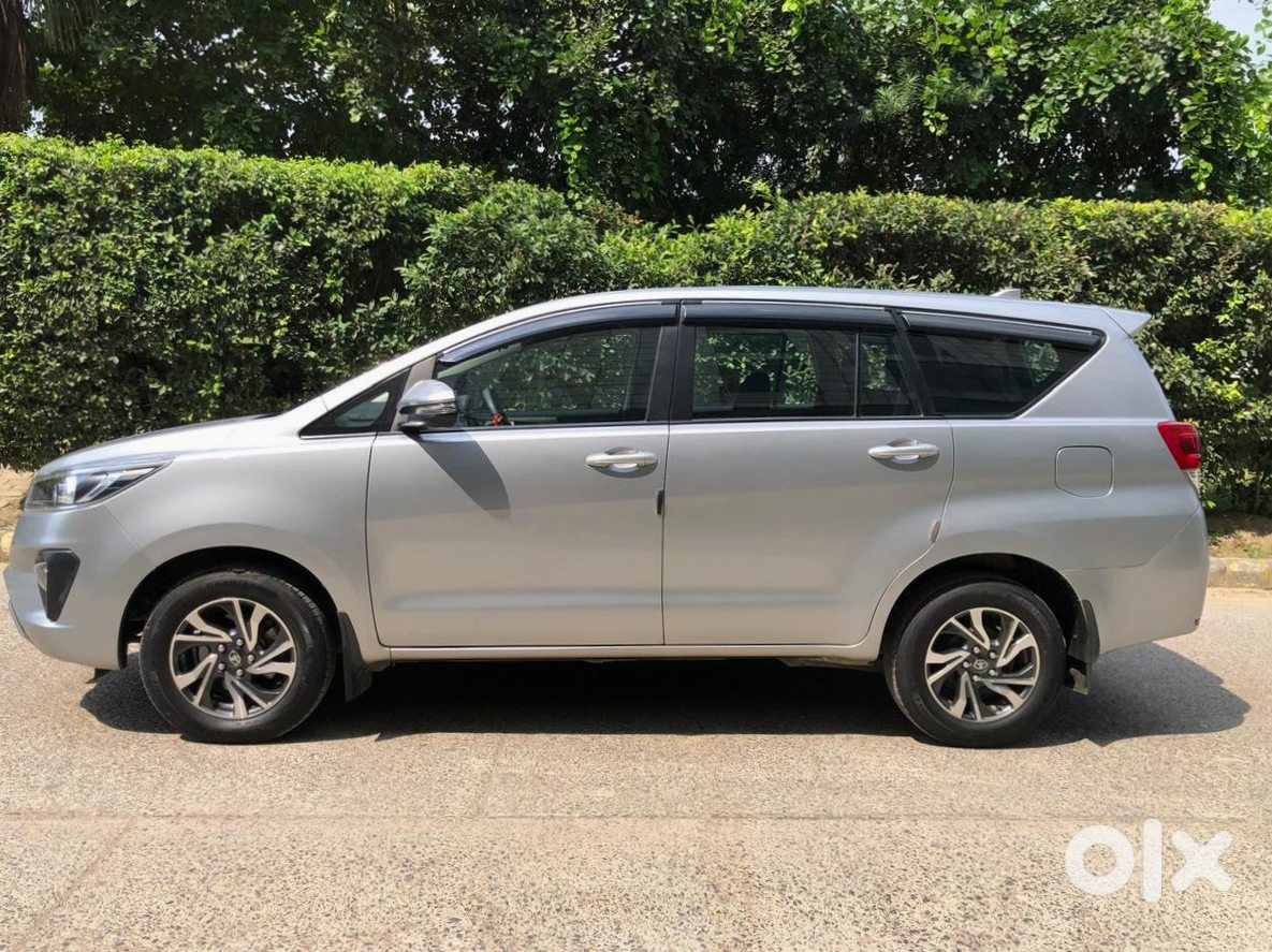 Toyota Innova Crysta