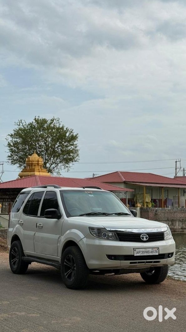 Tata Safari Storme 2018 Petrol