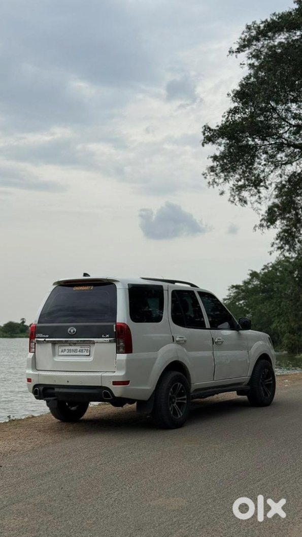 Tata Safari Storme 2018 Petrol
