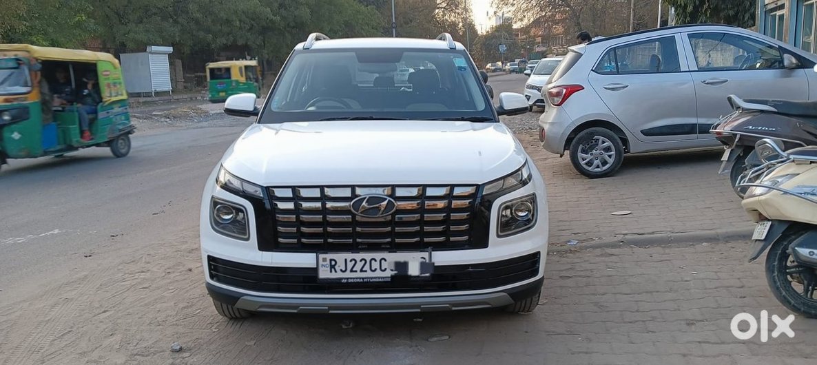 2018 Hyundai Venue Petrol Automatic - Urgent Sale