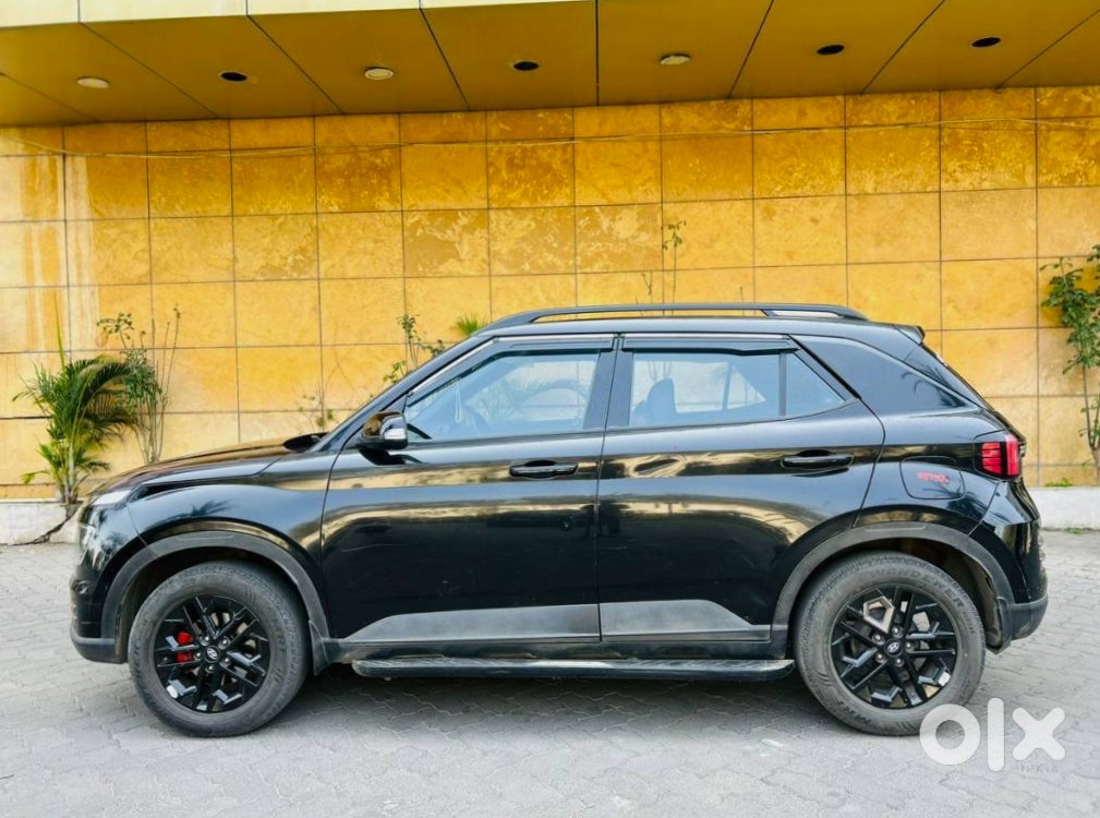 2021 Hyundai Venue - Low Km