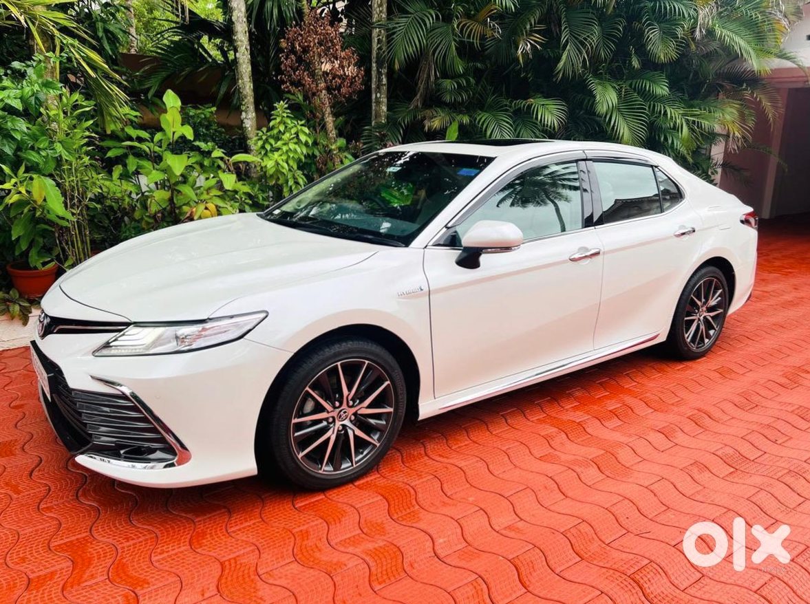 2019 Toyota Camry Diesel - Premium Sedan